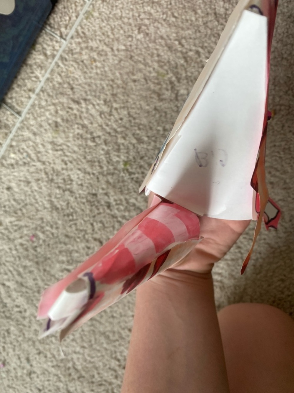 Paper dragon puppet - Picture 2 of 6